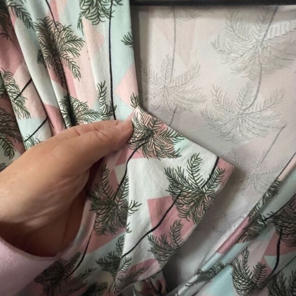 JV Joan Vass size L palm print robe. - Picture 4 of 7